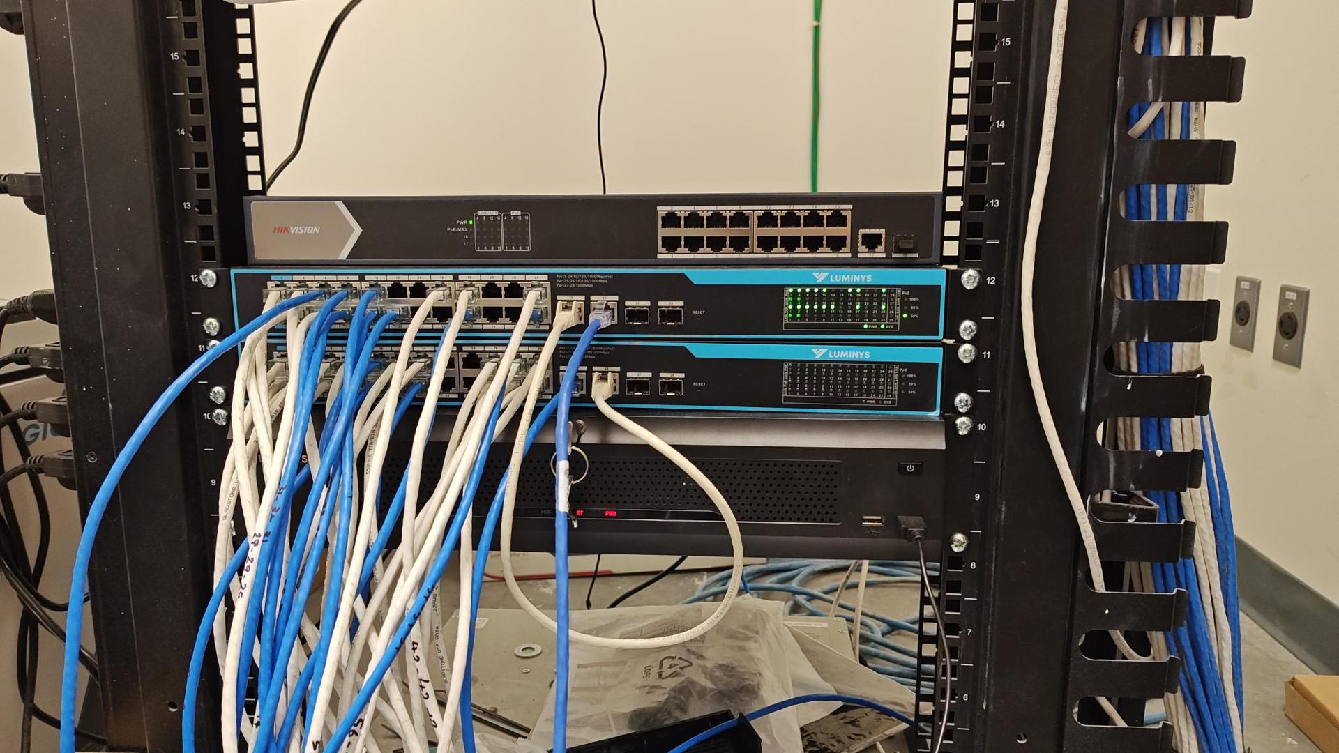 Luminys R68 NVR and switching equipment for Pantos logistics security infrastructure